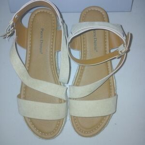 Pierre Dumas Women's Cream Sandals
